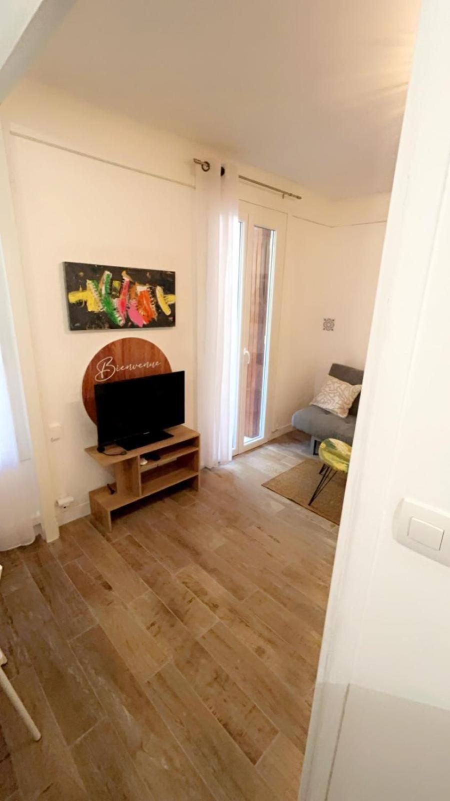 50m De La Grande Appartement *